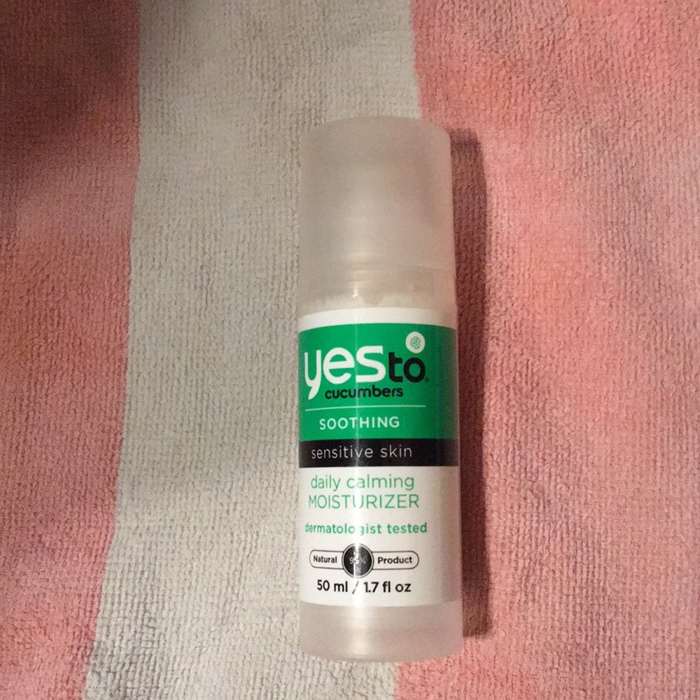 Yes to cucumbers daily calming moisturizer